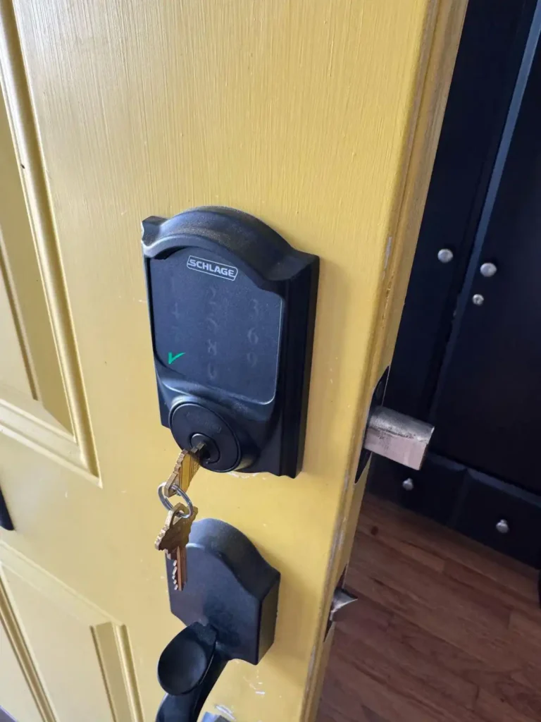 Residential & Commercial Lock Installation 